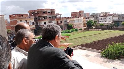 بالتزامن مع ارتفاع مناسيب المياه.. وكيل تعليم البحيرة يتفقد عددا من المدارس الواقعة على نهر النيل