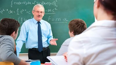 الاحتفال باليوم العالمي للمعلم وتكريم رواد التعليم.. التاريخ والأهداف 