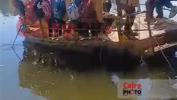 طلاب جزيرة مطيرة