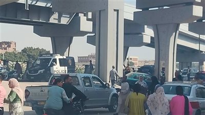 مصرع شخص سقط من أعلى كوبري على سيدة بالمنيا
