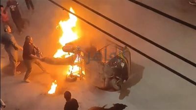 الأهالي يتمكنون من السيطرة على حريق بتوك توك في مركز ديروط بأسيوط