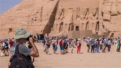 المركزي: متوسط إنفاق السائح يستقر عند 93.3 دولار لليلة الواحدة رغم زيادة الأعداد