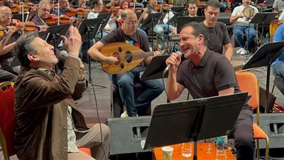 بعد 40 عامًا من دويتو بلدي.. محمد ثروت وهاني شاكر يجتمعان غدا على مسرح دار الأوبرا احتفالا بانتصارات أكتوبر