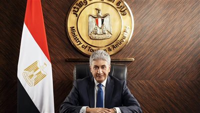 السياحة تنفي رفع رسوم تأشيرة دخول مصر إلى 45 دولارًا