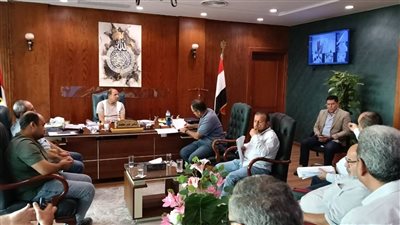 رئيس جهاز مدينة العبور يجتمع بممثلي شركات الإسكان لمتابعة معدلات إنجاز المشروعات الجارية
