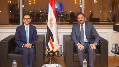 وزير الاستثمار يبحث مع 