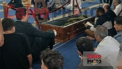 وصول جثمان الدكتور أحمد عمر هاشم لـ الجامع الأزهر لأداء صلاة الجنازة عليه