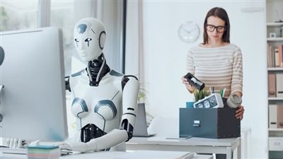 تقرير يكشف عن 44 مهنة معرضة لخطر الاستبدال بالذكاء الاصطناعي