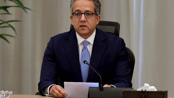 الدكتور خالد العناني