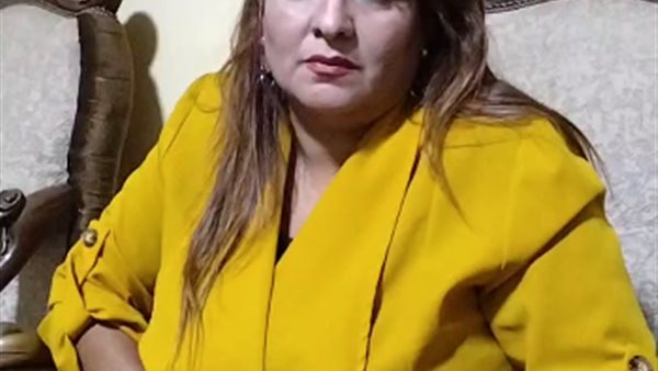 والدة الطالبين