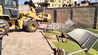 إزالة قاعة أفراح مقامة على أرض أملاك دولة في المنوفية | صور