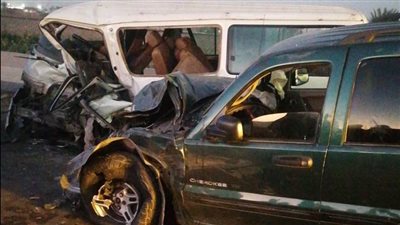 إصابة 8 أشخاص في حادث تصادم سيارتين على طريق المعلمين بأسيوط