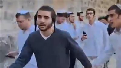 وزير الأمن القومي الإسرائيلي يقتحم ساحات المسجد الأقصى ضمن احتفالات أعياد اليهود 