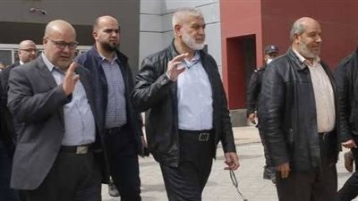 وفد قيادي رفيع المستوى من حركة حماس يصل إلى القاهرة