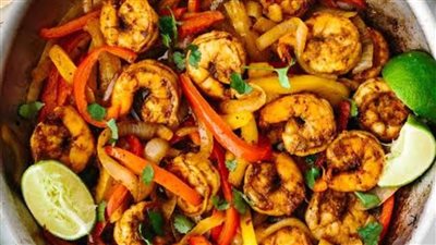 فاهيتا نقانق الفسفور.. طريقة عمل الجمبري بالصور خطوة بخطوة  