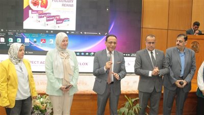 رئيس جامعة أسيوط: وحدة التأهيل الرئوي تمثل نقلة نوعية في خدمة مرضى الصدر ودعم البحث العلمي