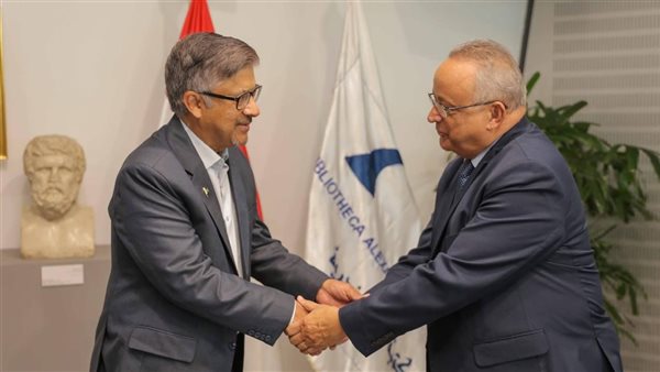 سفير باكستان يزور