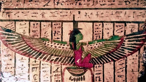 القطع الأثرية 