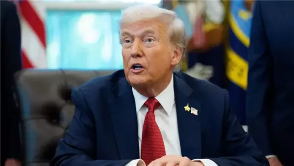 الرئيس الأمريكي دونالد