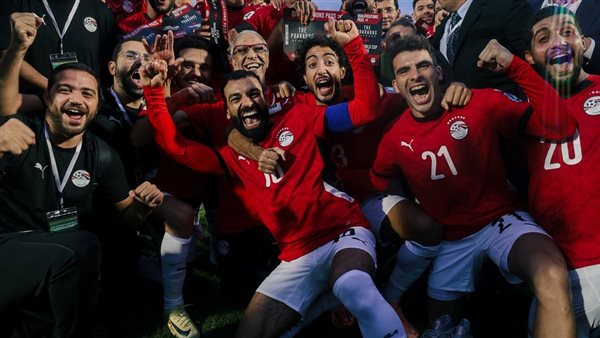 محمد صلاح ونجوم المنتخب