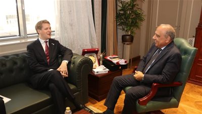 وزير الكهرباء يستقبل وزير التنمية الدولية النرويجي لبحث التعاون في مجالات الطاقة المتجددة 