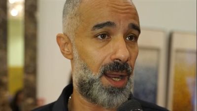 مصطفى حلمي: مي فاروق تستاهل النجاح.. ومفيش منافسة بينها وبين سوما وريهام عبد الحكيم