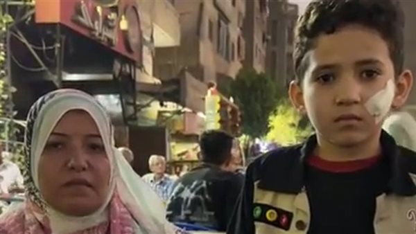 السيدة ونجلها 