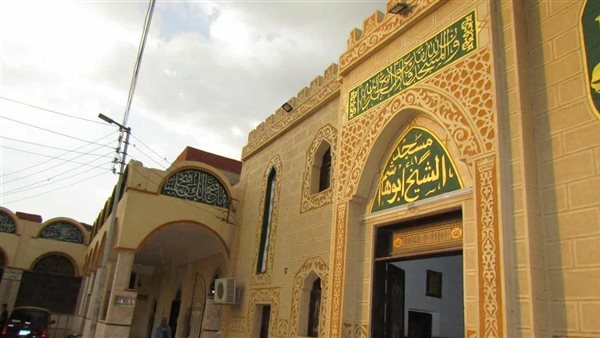 حقيقة بناء ضريح ومقام