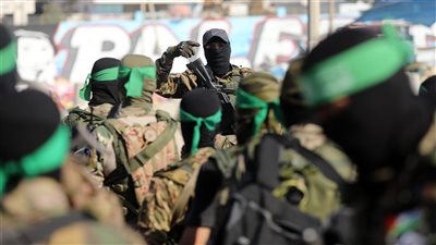 هيئة البث الإسرائيلية تزعم: حماس بدأت في تخزين السلاح بدول إفريقية واليمن