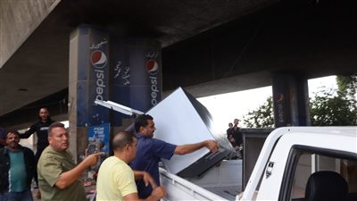 محافظ القليوبية يقود حملة إزالة إشغالات مفاجئة بمدخل بنها ويوجه بتحرير محاضر للمخالفين