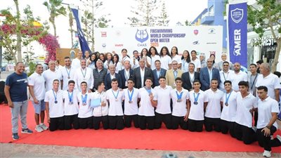 وزير الرياضة يهنئ أبطال مصر لتصدرهم بطولة العالم للسباحة بالزعانف
