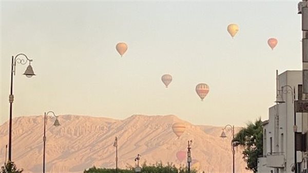 البالون الطائر في