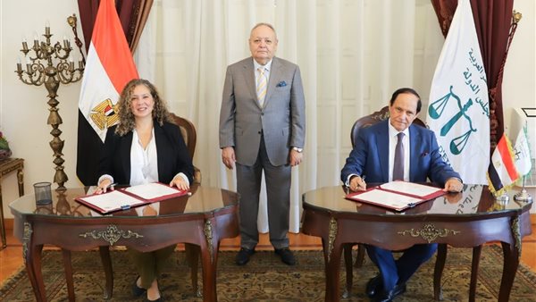 خلال توقيع البروتوكول