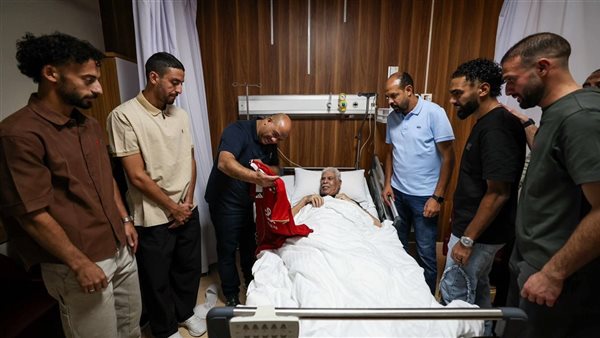 لاعبو الأهلي يطمئنون