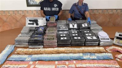 ضربة موجعة لتجار السموم في روما.. ضبط 200 كيلو كوكايين و30 ألف يورو