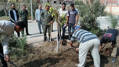 تواصل فعاليات مبادرة ازرع شتلتك بالجامعة التكنولوجية ضمن مهرجان النباتات الطبية والعطرية ببني سويف