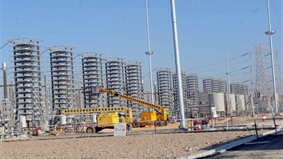 رئيس الوزراء يوجه بسرعة الانتهاء من المرحلة الثانية لمشروع الربط الكهربائي بين مصر والسعودية