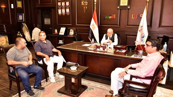 محافظ الأقصر بتوصيل