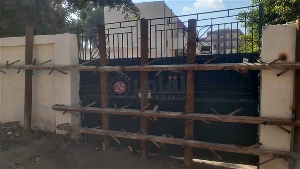 باب المدرسة