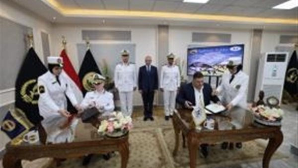 جانب من توقيع البروتوكول