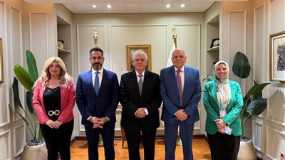 التعليم العالي تبحث توسيع نطاق خدمات بنك المعرفة المصري للجامعات العربية