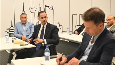 نائب وزير الصحة يبحث مع شركة إبسون تعزيز التحول الرقمي بالقطاع الصحي خلال مشاركته في جيتكس 2025