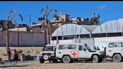 الفصائل الفلسطينية تسلم الصليب الأحمر جثة أسير إسرائيلي في بيت لاهيا بقطاع غزة