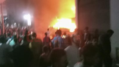 آثار حريق أتوبيس في القناطر الخيرية دون خسائر بشرية| صور