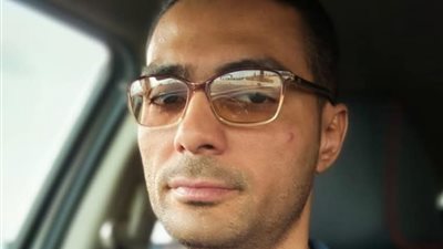 من شهامة إلى دماء على الطريق.. أمن بورسعيد يحل لغز إنهاء حياة مهندس بعد طعنه وسرقة سيارته على محور 30 يونيو| التفاصيل كاملة 