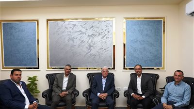 مستشار رئيس الجمهورية ومحافظ أسوان يتفقدان مشروع تطوير فندق عروس النيل