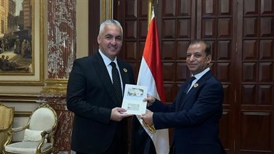 سيف زاهر بعد تسلّمه كارنيه مجلس الشيوخ: انطلاقة لمسؤولية وطنية في خدمة المواطن