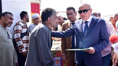 في استجابة عاجلة لـ القاهرة 24.. محافظ الأقصر يوجّه بفحص شكوى مواطن زعم تعيينه منذ 12 سنة دون علمه