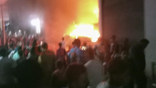 آثار حريق أتوبيس