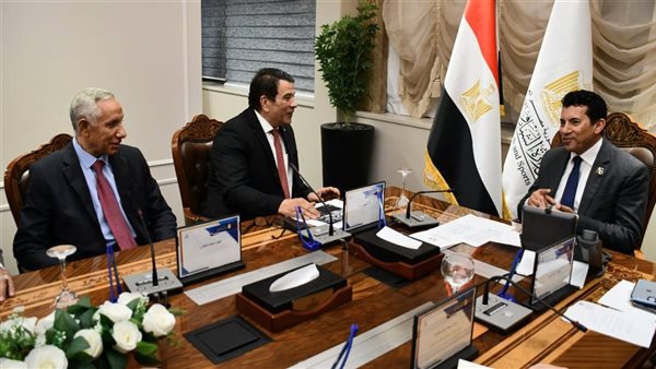 وزير الرياضة ورئيس